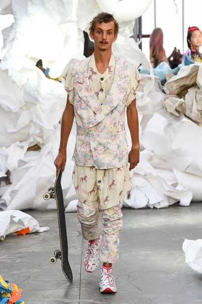 Look 24
